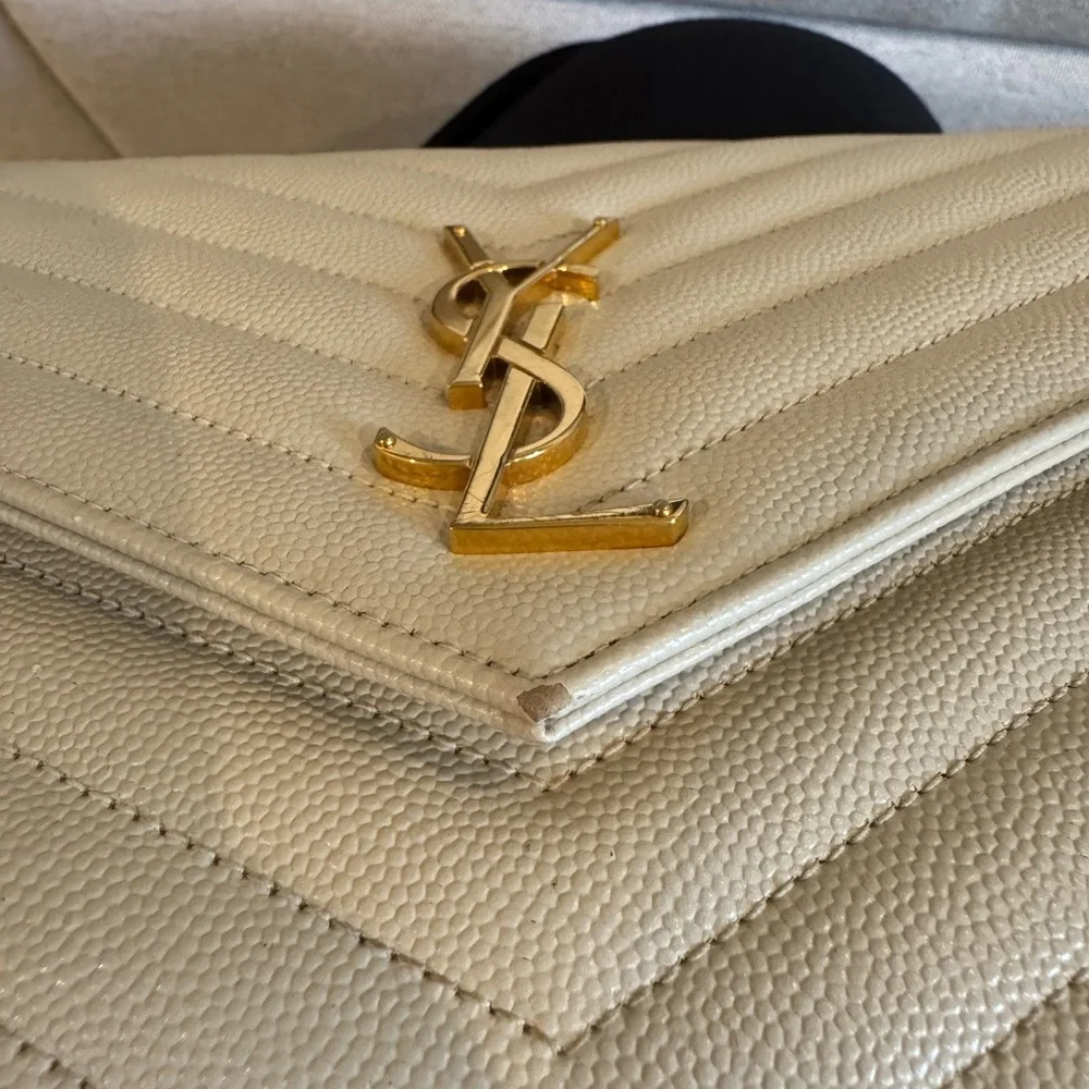 YSL Grain De Poudre Matelasse Chevron Monogram Envelope Clutch Blanc - Picture 6 of 15